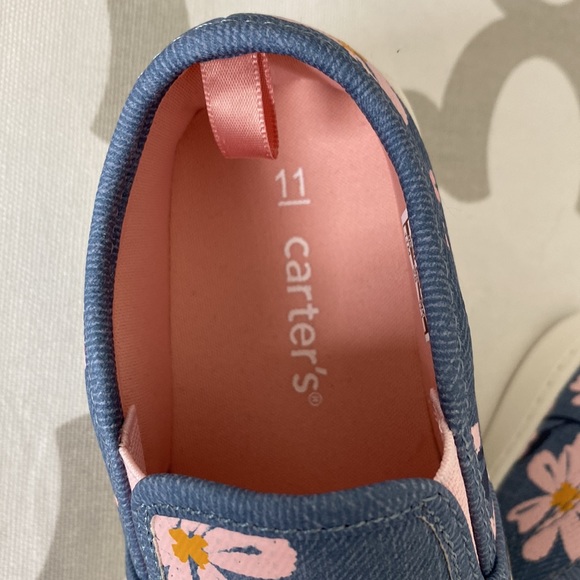Carter’s Slip on shoes, toddler size 11 - Picture 2 of 4